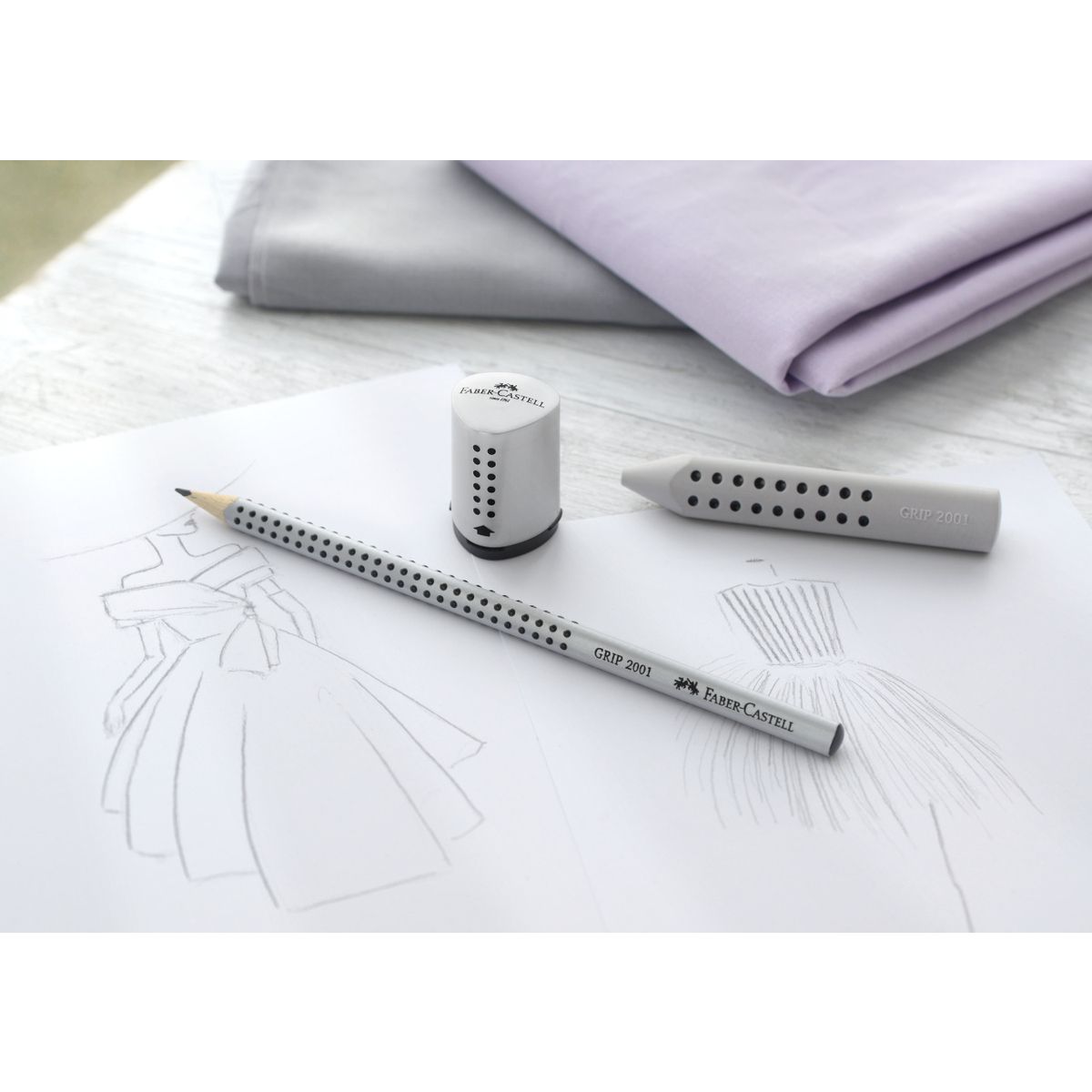 Ołówek Grip 2001 B Faber Castell (117001)